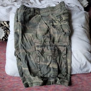FREEWORLD Cargo Camo shorts